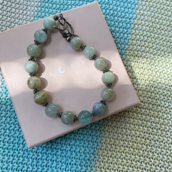 Jewelry - Bracelet with Heart Clasp